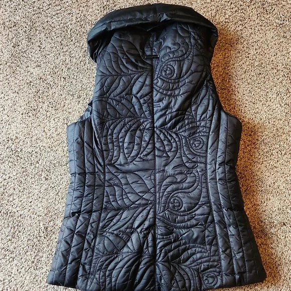 Lululemon | Rare Reversible Quilted Puffer Vest - Picture 11 of 17